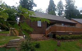 2 Bed Cottage Sleeps 4 -Private Garden -Pets Okay